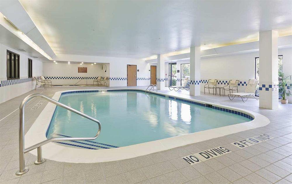 Hampton Inn Houston Стафорд Съоръжения снимка