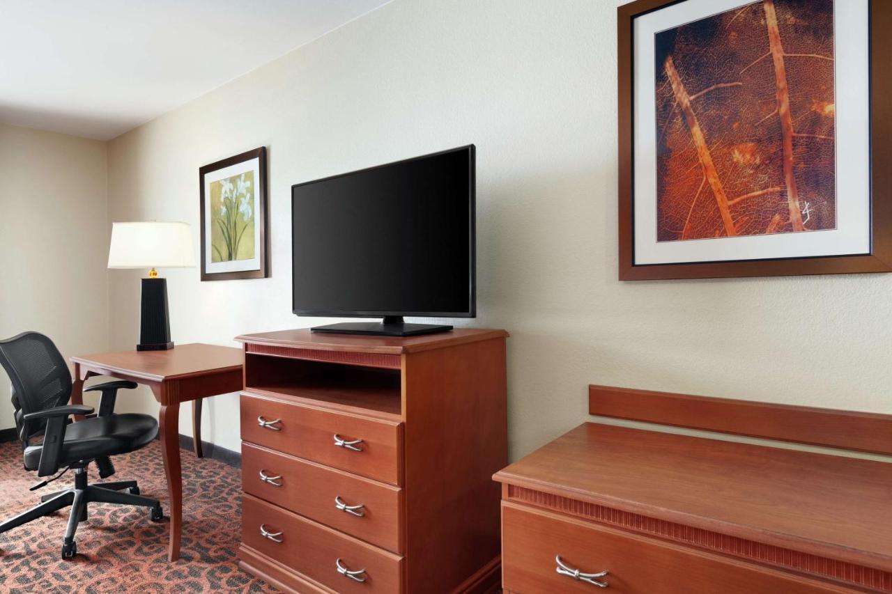 Hampton Inn Houston Стафорд Екстериор снимка
