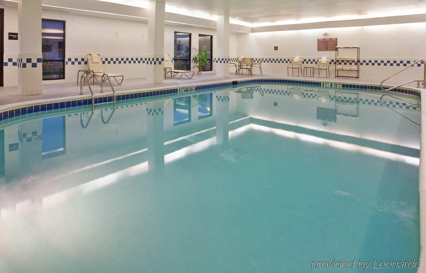 Hampton Inn Houston Стафорд Съоръжения снимка